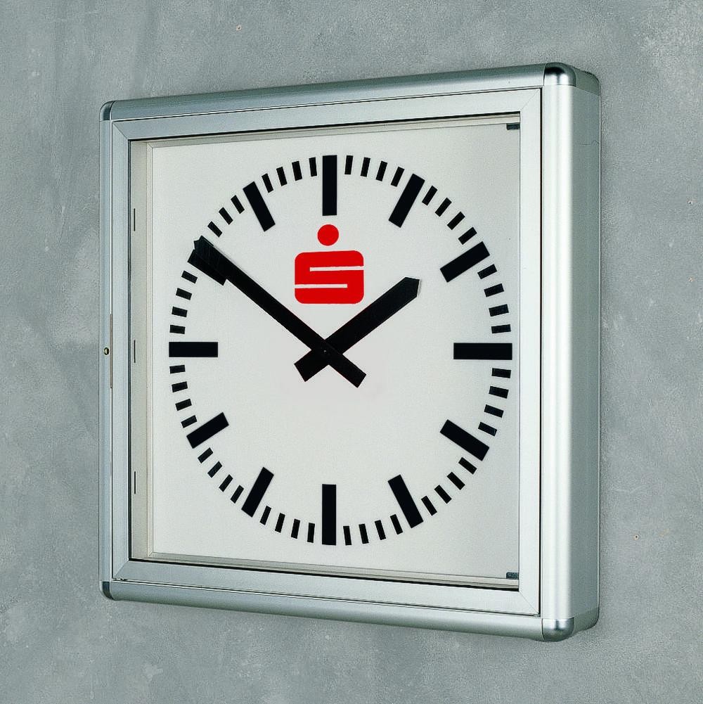 Fassadenuhr - Außenuhr - Quadratuhr U7 Fassadenuhr - Außenuhr - Quadratuhr U7